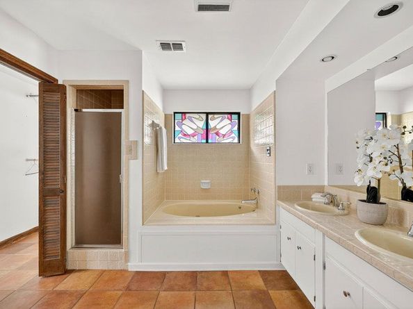 2202 Cypress PT E, Austin TX 78746