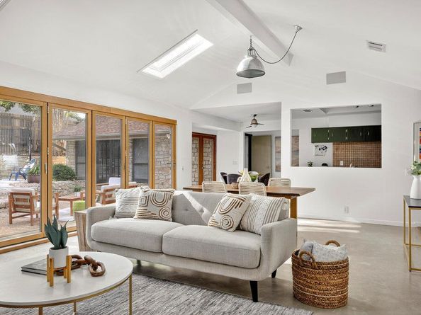 2202 Cypress PT E, Austin TX 78746
