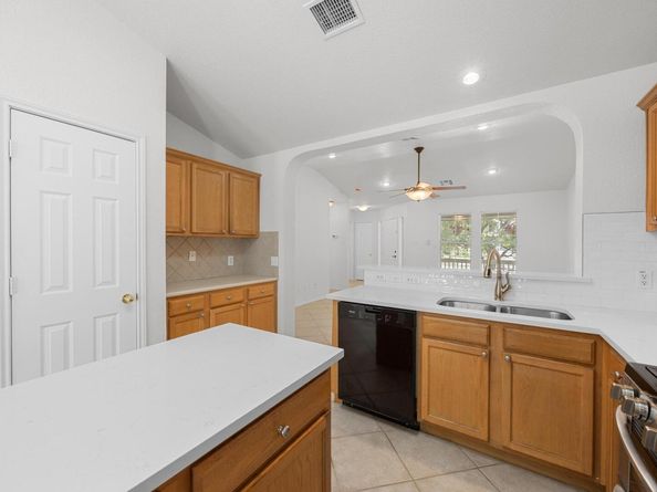1521 Big Bend DR, Cedar Park TX 78613