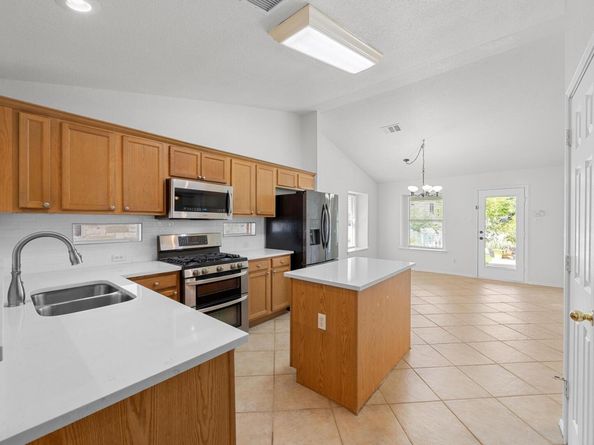 1521 Big Bend DR, Cedar Park TX 78613