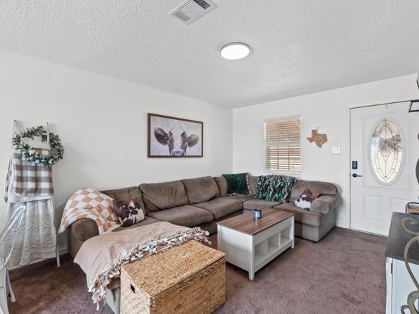 8104 Bronco LN, Lago Vista TX 78645