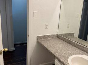 2124 Burton DR 251, Austin TX 78741