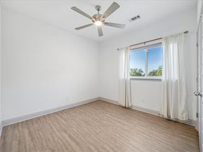 18812 Nicklaus DR, Point Venture TX 78645