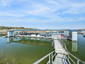 18812 Nicklaus DR, Point Venture TX 78645