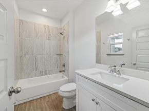 18812 Nicklaus DR, Point Venture TX 78645