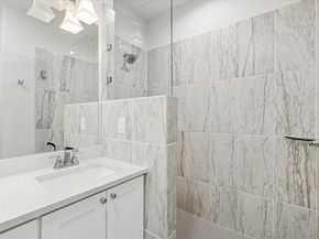 18812 Nicklaus DR, Point Venture TX 78645