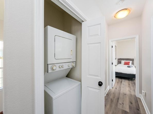 2801 Goodwin Ave B, Austin TX 78702