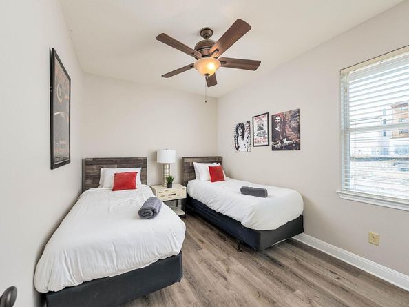 2801 Goodwin Ave B, Austin TX 78702