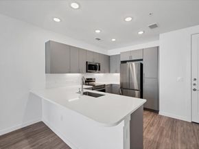 4801 Springdale RD 1402, Austin TX 78723