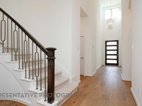 108 Ribera DR, Liberty Hill TX 78642