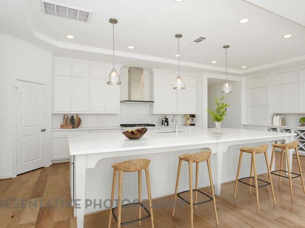 108 Ribera DR, Liberty Hill TX 78642