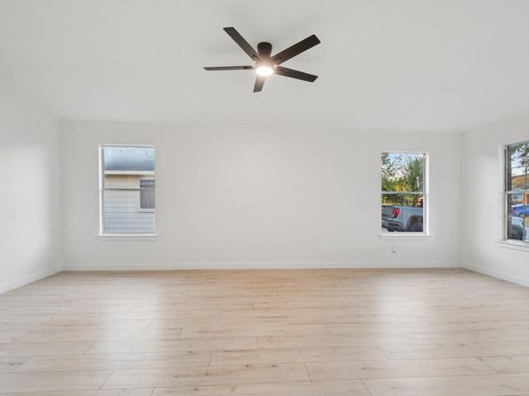 17921 Basketflower BND, Elgin TX 78621