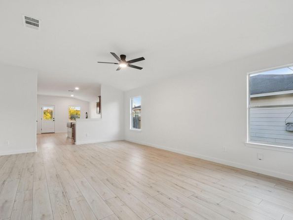 17921 Basketflower BND, Elgin TX 78621