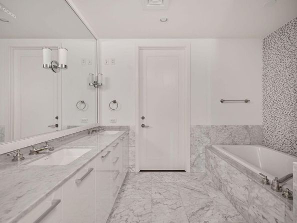 200 Congress Ave 23C, Austin TX 78701