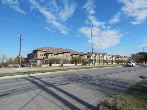 2300 Thrasher LN, Austin TX 78741