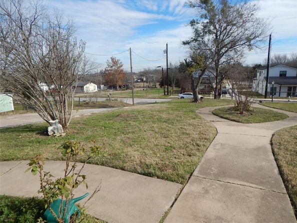 2300 Thrasher LN, Austin TX 78741
