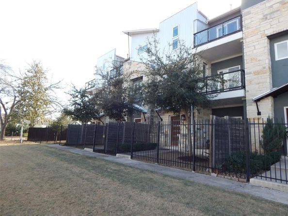 2300 Thrasher LN, Austin TX 78741