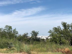 2300 Thrasher LN, Austin TX 78741