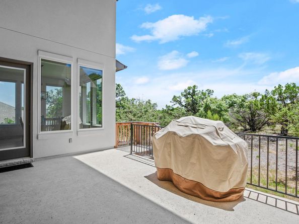 6701 Adventures Pl, Jonestown TX 78645