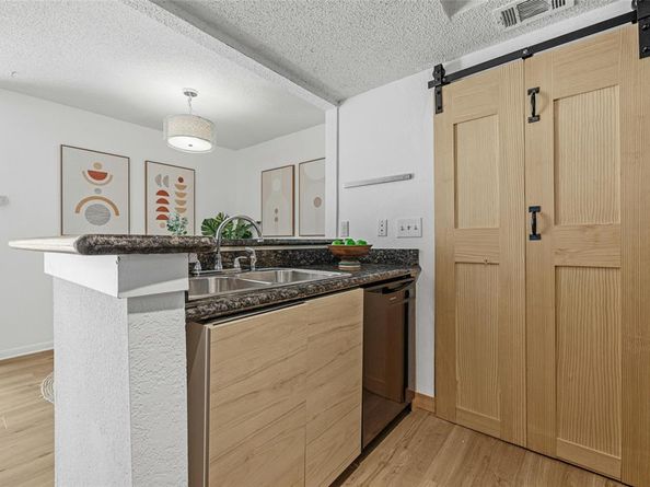7635 Guadalupe ST 103, Austin TX 78752