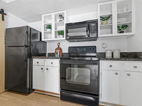 7635 Guadalupe ST 103, Austin TX 78752