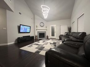 102 Waverly Spire CT, Austin TX 78738