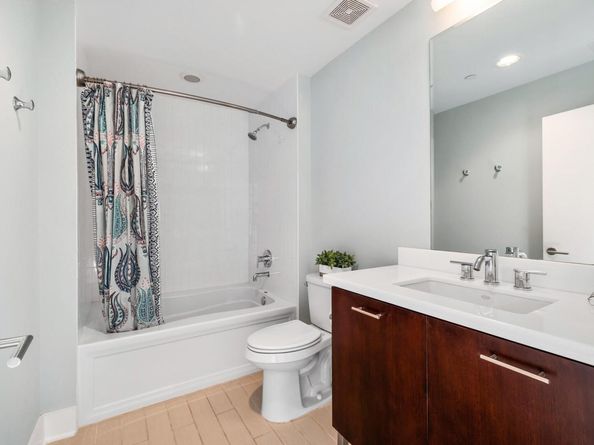 603 Davis ST 1103, Austin TX 78701