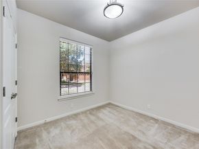 4209 Johns Light DR 70, Austin TX 78727