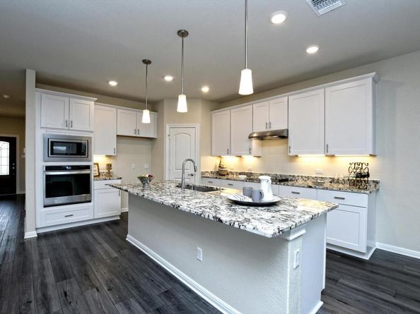 3 Pacific Loon ST, Leander TX 78641