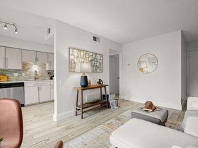 620 S 1st ST 104, Austin TX 78704