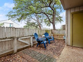 620 S 1st ST 104, Austin TX 78704