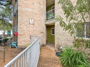 620 S 1st ST 104, Austin TX 78704