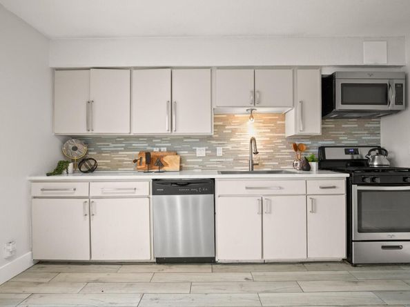 620 S 1st ST 104, Austin TX 78704