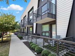 49 Navasota ST 201, Austin TX 78702