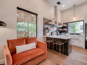 1904 E 16th ST 2, Austin TX 78702