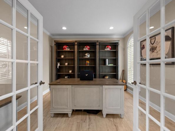 4605 Bat Falcon DR, Austin TX 78738