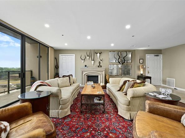 40 N Interstate Highway 35 8C1, Austin TX 78701