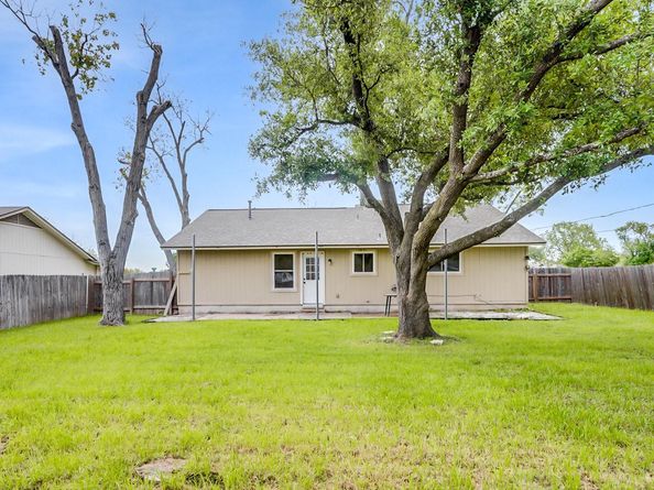 302 Garden CT, Round Rock TX 78664