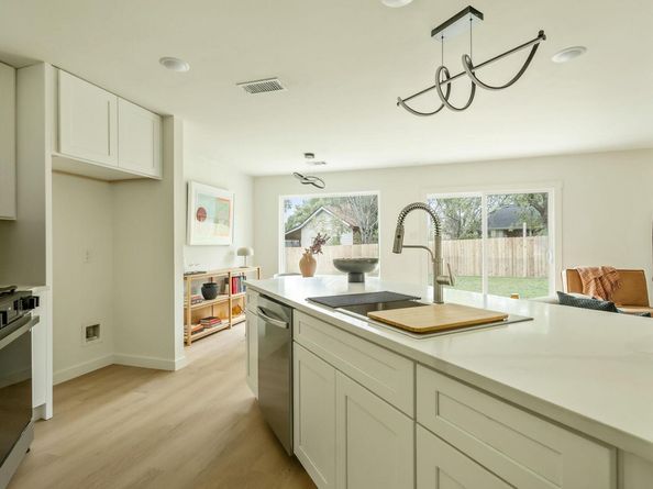 506 Green Valley CV, Pflugerville TX 78660