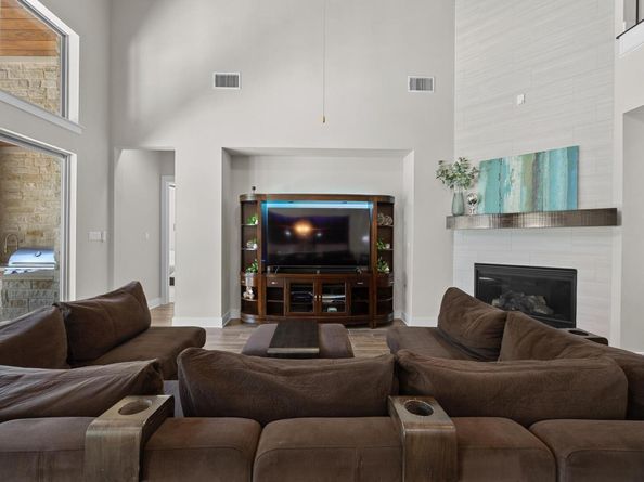 4033 Anderson Bluff DR, Cedar Park TX 78613
