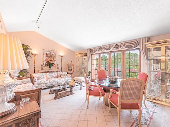 1239 Spyglass DR, Austin TX 78746