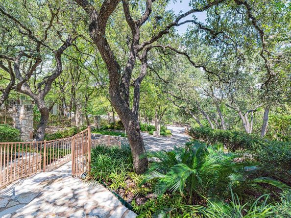 1239 Spyglass DR, Austin TX 78746