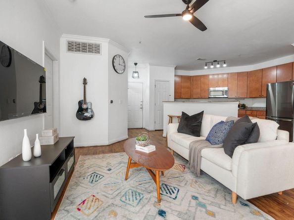 2502 Leon ST 201, Austin TX 78705