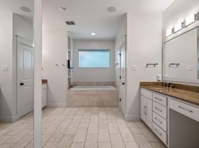 7202 Running Rope CIR, Austin TX 78731