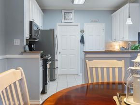 7501 Shadowridge RUN 103, Austin TX 78749