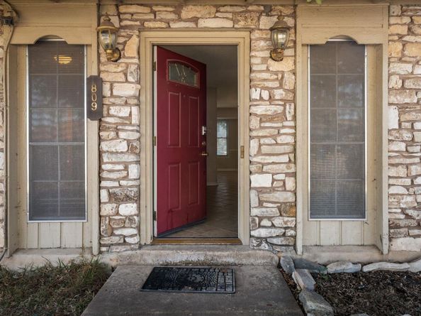 809 Maryland DR, Austin TX 78758