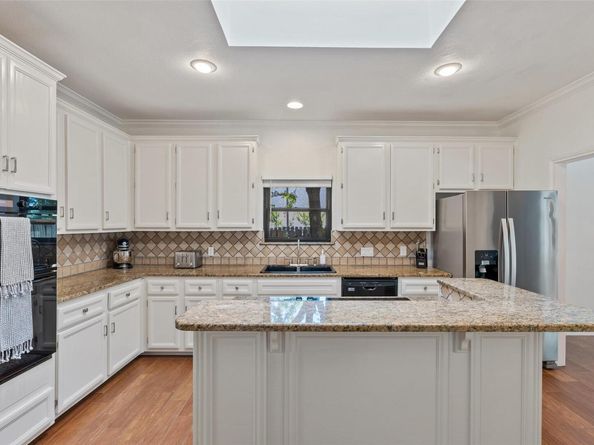 103 Schooner DR, Lakeway TX 78738