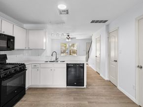 11901 Swearingen DR 110, Austin TX 78758