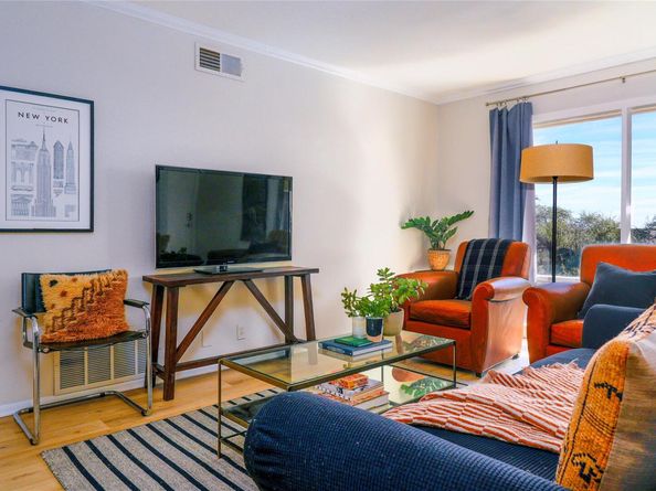 5326 Balcones DR D, Austin TX 78731