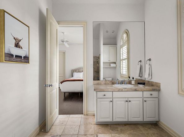 5902 Saratoga CV, Austin TX 78746